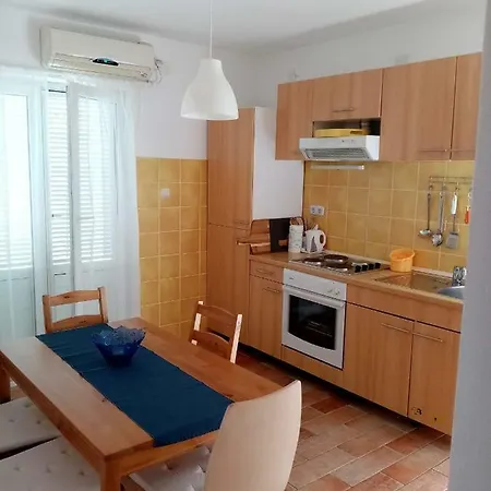 Pepi Apartamento Povljana
